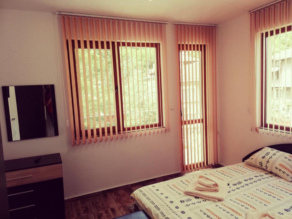 Petrov Apartment Trjavna Exteriér fotografie